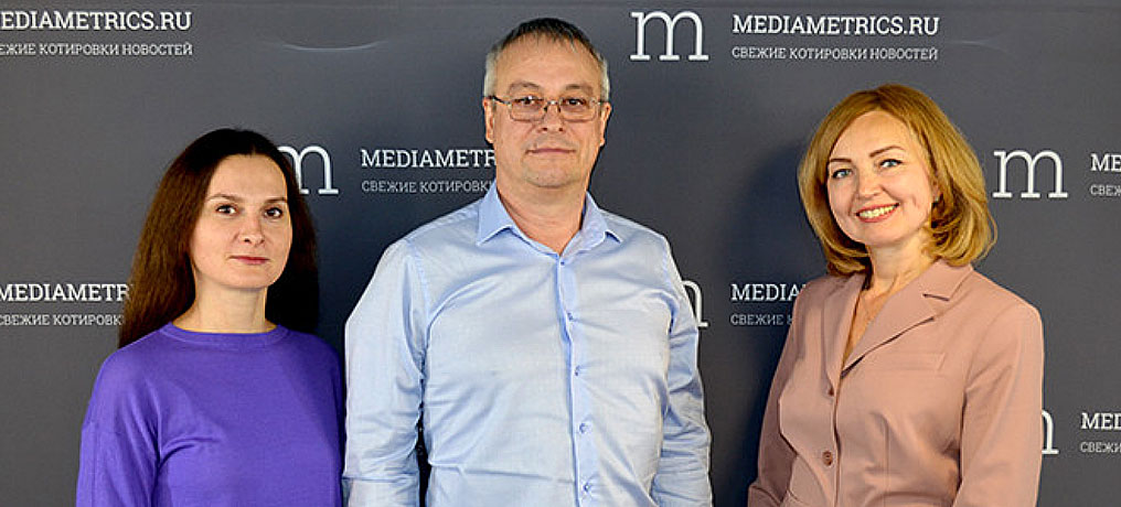 Справа налево: Татьяна Холодная, Илья Рагозин (Калита-Финанс) и Екатерина Ярцева Справа налево: Татьяна Холодная, Илья Рагозин (Калита-Финанс) и Екатерина Ярцева